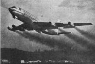 Despegue de un B-707 contaminando -sin Jatos-