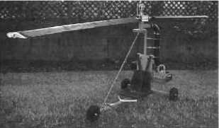 Helicóptero por reacción y detalle