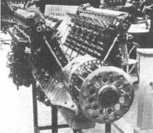 Buen aspecto del Renault V-12 modelo K de 500 CV