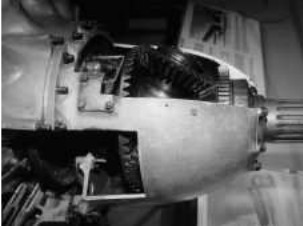 Detalle de la reductora epicicloidal del M-85