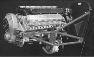 Imponente aspecto del motor V-12 de Falconer