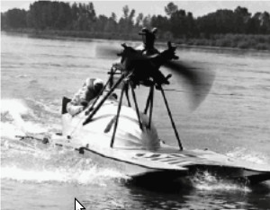 Italian hovercraft for speed records with Farina T-58 engine