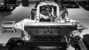 Hispano Suiza, V8 engine with a weapon crossing the gearbox