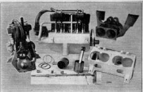 Maximotor 4-cylinder engine with loose parts