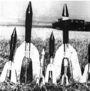 Cohetes de combustible sólido ensayados por Ocenasek