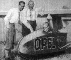 Fritz Von Opel, a los mandos de un planeador-cohete