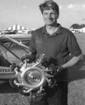 Mark Beierle con su motor