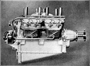 Motor Thomas V-8, vista lateral derecha