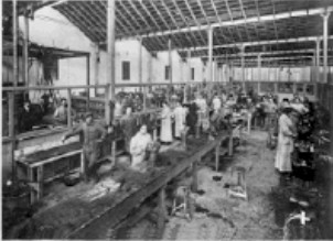 Tosi aircraft engine assembly hall