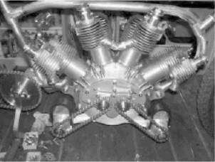 4-cylinder fan-shaped engine