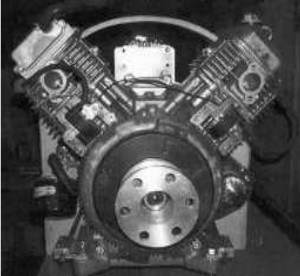 Frontal view of the engine, with high tension coils at the cylinder feet