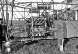 Instalación de un Clement-Bayard en un dirigible