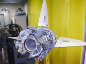 Espacio motor y timoneria de misil