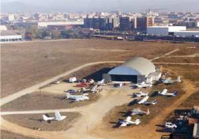 Hangar Blau