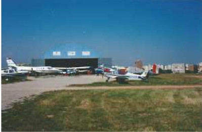 Hangar Blau